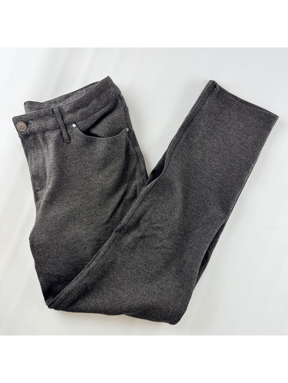 Chico's Charcoal Gray Knit 5-Pocket Pants Jeans Women's Size 0.5R US 6 Regular